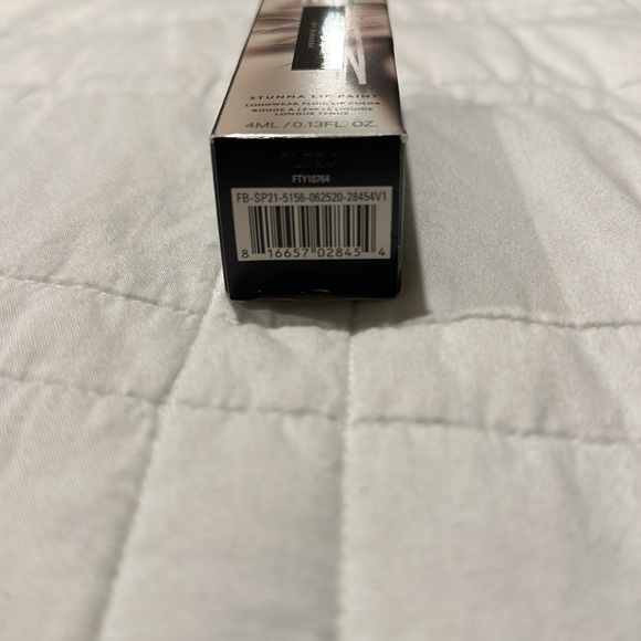 Fenty Beauty Stunna Lip Paint Unbutton - Picture 6 of 6